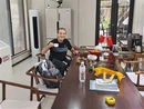 Argentiinalainen asiakas herra Carlos vierailee GMKJ Shen...